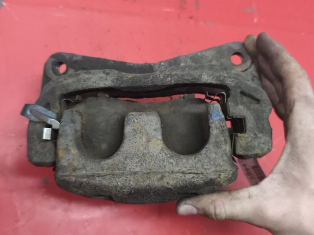 26292SC021 SUBARU Суппорт тормозной передний правый купить в Хмельницкий