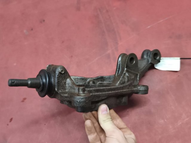 28313SC001 SUBARU Цапфа (поворотный кулак) передний правый купить в Ужгород