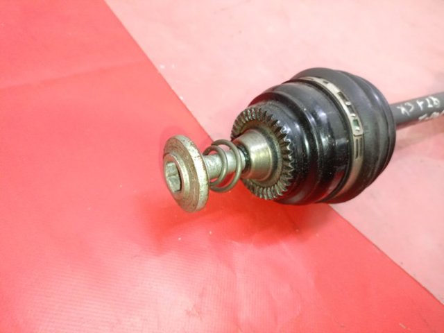 31607619658 Правая полуось купить Чернигов