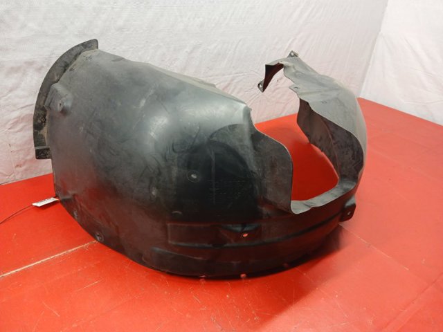 VOLVO 31694436 Подкрылок передний правый в наличии Полтава