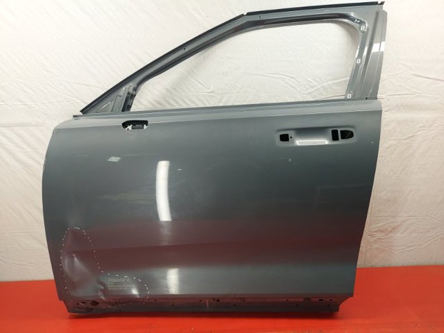 Двери кабины 32228592 VOLVO