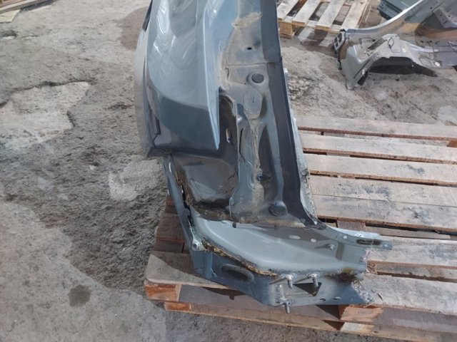 VOLVO 32234133 Крыло заднее левое в наличии Черновцы