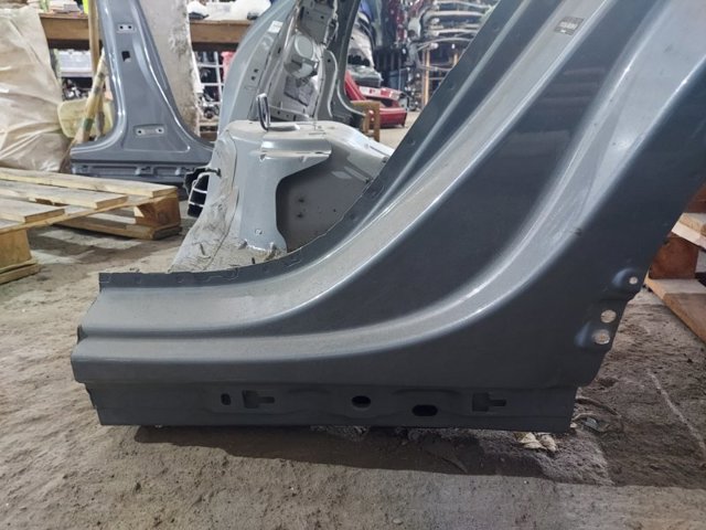 VOLVO 32234133 Крыло заднее левое в наличии Киев