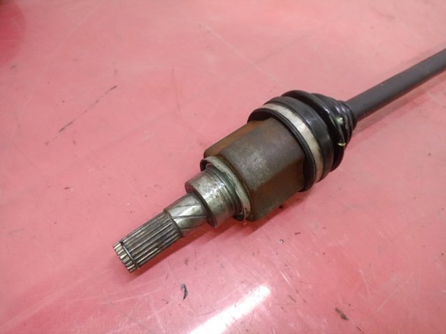 396001HC1C NISSAN Задняя полуось купить в Львов