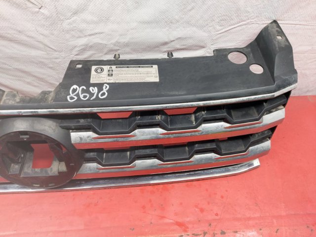 VAG 3CN853651 Решетка радиатора в наличии Днепр