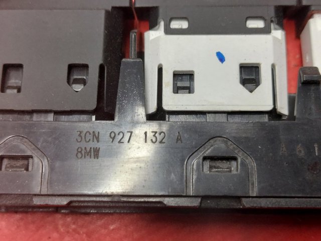 3CN927132A VAG Блок кнопок центральной консоли купить в Днепр
