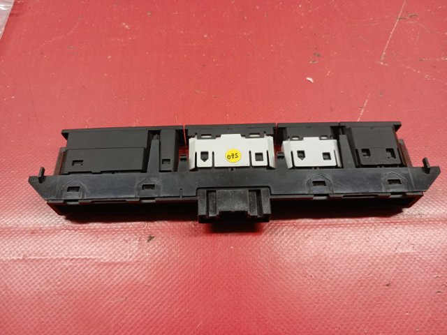 3CN927132A Блок кнопок центральной консоли купить Чернигов