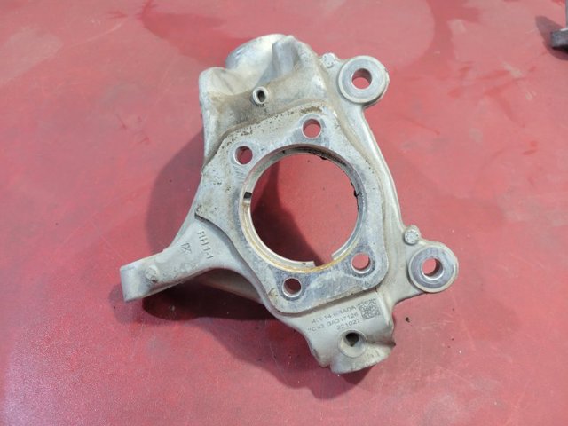 400146RA0A NISSAN Цапфа передняя правая купить в Одесса