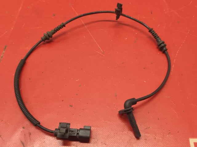 Датчик АБС (ABS) задний 42654741 GM
