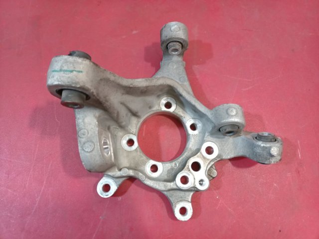 Цапфа поворотная правая 430185CA0A NISSAN