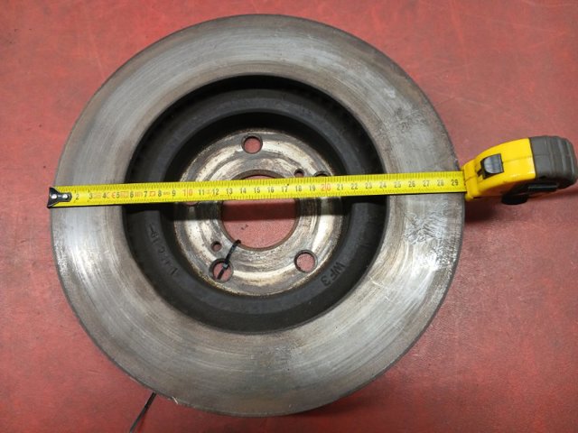 TOYOTA 435120R020 Передние тормозные диски в наличии Ирпень