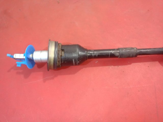 Вал рулевой колонки, верхний 48822JL51A NISSAN