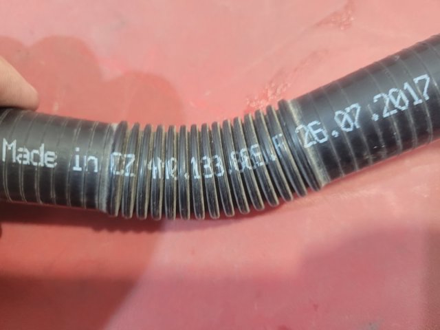 4M0133889F VAG Патрубок воздушного фильтра купить в Чернигов