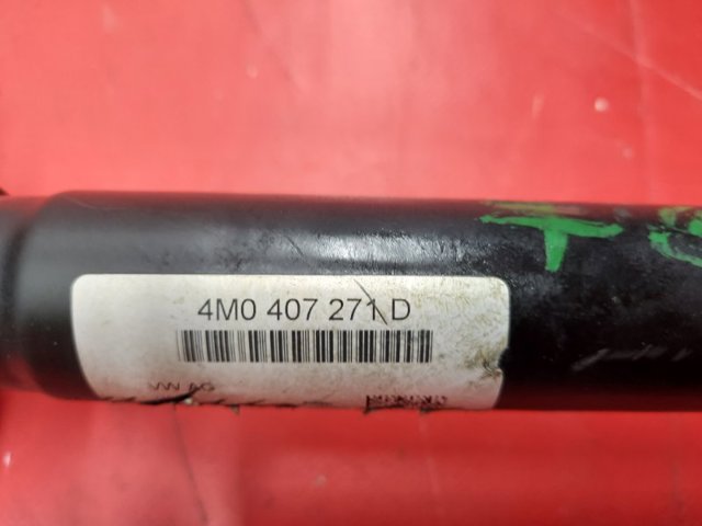 VAG 4M0407271D Полуось передняя в наличии Украина