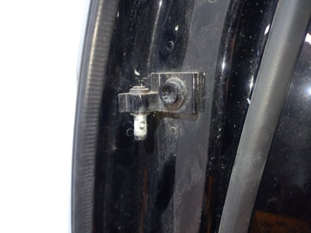Петля передней двери правая 4M0831404E VAG