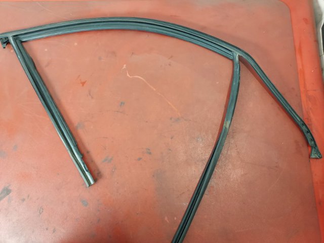 4M0837432B VAG купить в Ирпень