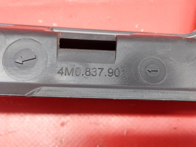 4M0837901 VAG Накладка двери передней левой вертикальная купить в Украина