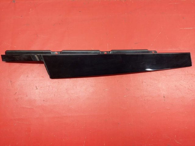 Накладка передней двери, левой, вертикальная 4M0837901 VAG