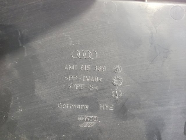 VAG 4M1815389 в наличии Ровно