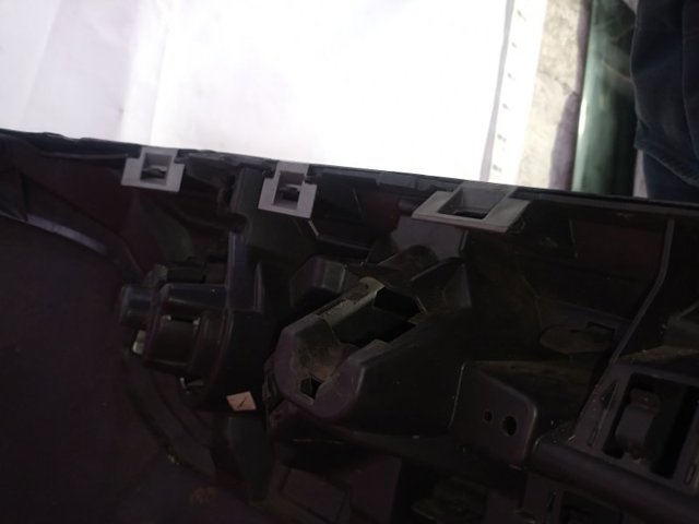 BMW 51117212955 Кронштейн бампера переднего левый в наличии Львов