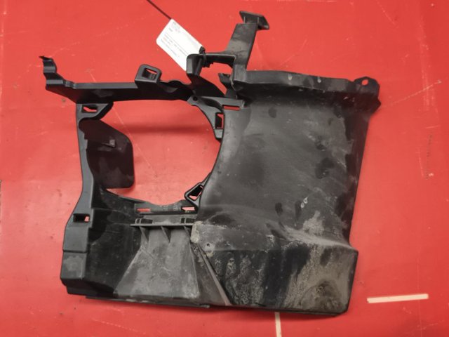 Кронштейн крепления противотуманной фары, левой 51117266197 BMW