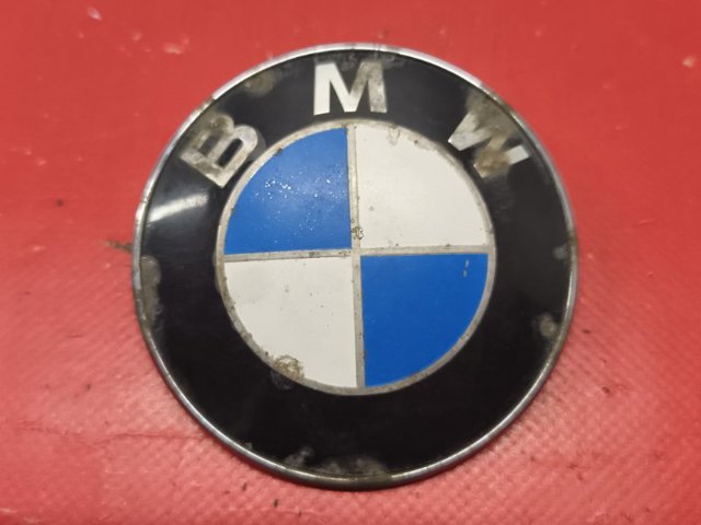 Эмблема капота 51148132375 BMW