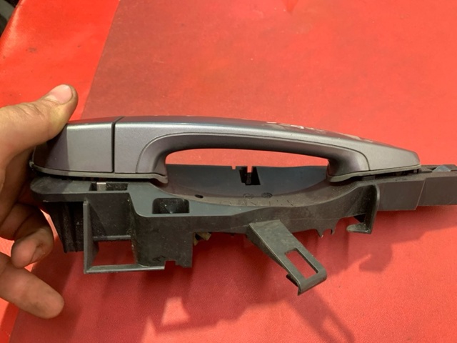 BMW 51217207561 Ручка двери левой наружная передняя/задняя в наличии Ровно