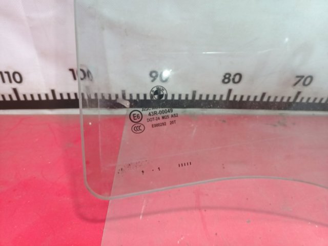 51357182117 BMW Стекло двери задней левой купить в Николаев
