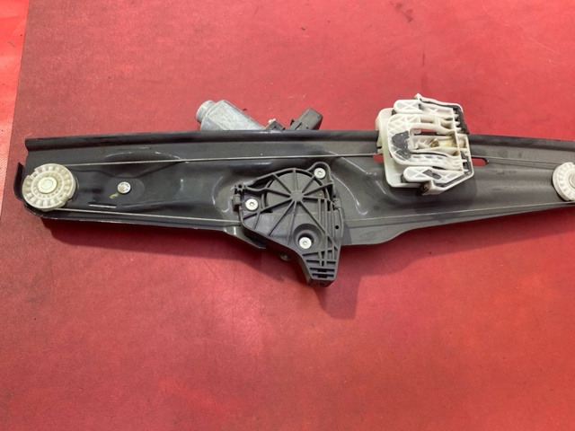 51357355640 BMW Механизм стеклоподъемника двери задней правой купить в Харьков
