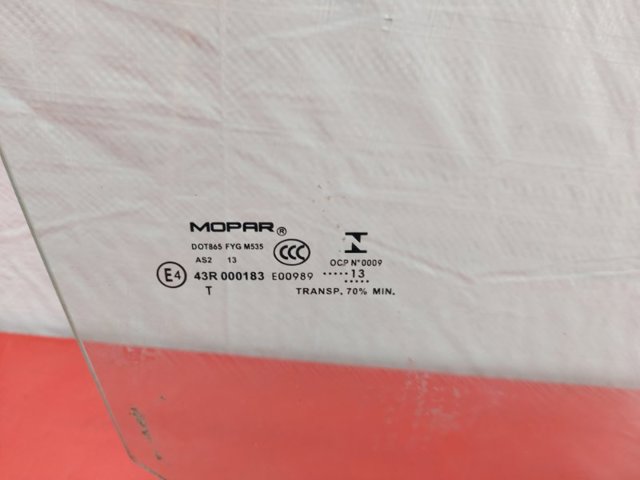 CHRYSLER 5155448AC Стекло двери передней правой в наличии Запорожье