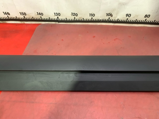51777210080 BMW Подножка правая купить в Черкассы