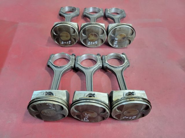 Поршень в сборе 5184503AH CHRYSLER