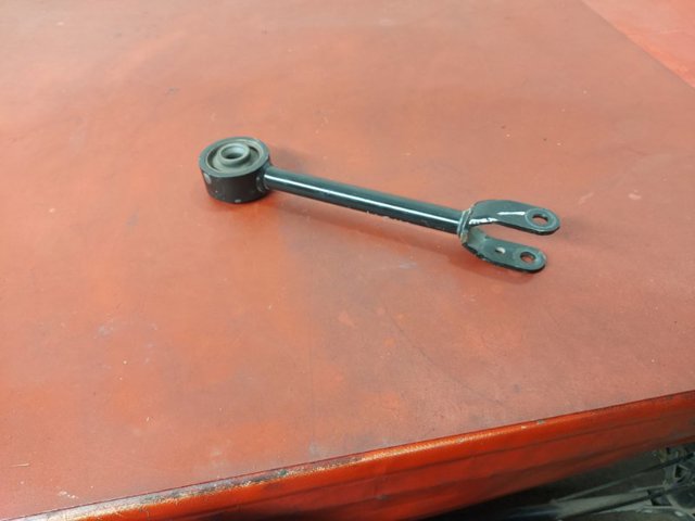 Тяга продольная задней подвески 551106RR0B NISSAN