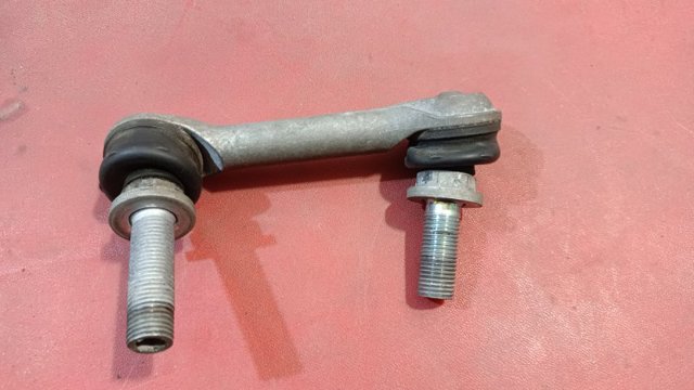 Тяга стабилизатора, правая 562616RR0A NISSAN