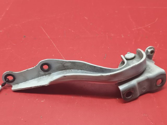 Завеса капота правая 57260SG0009P SUBARU