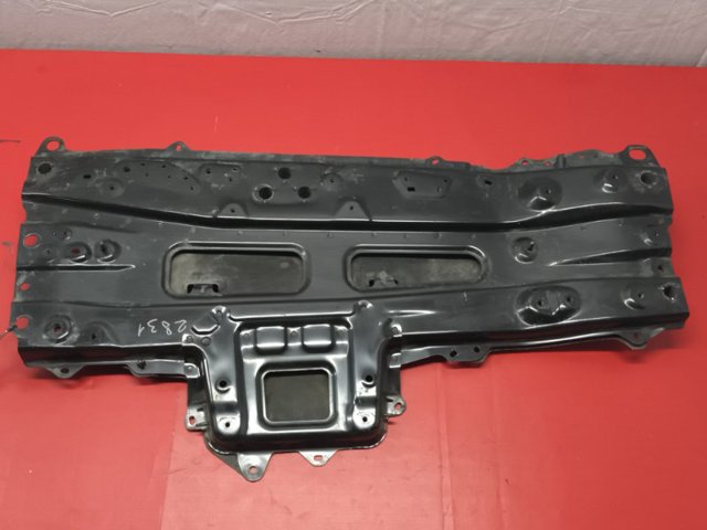 Задняя панель багажника 5830742020 TOYOTA