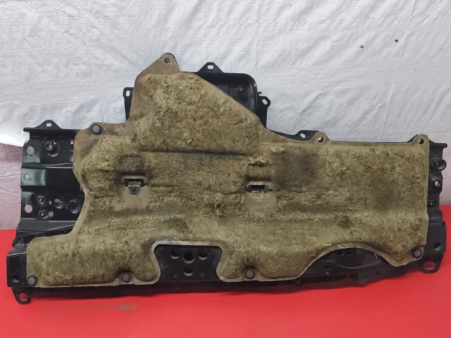 TOYOTA 5830742020 Панель багажного отсека задняя в наличии Украина