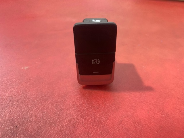 Клавиша электромеханического стояночного тормоза 5G0927225 VAG