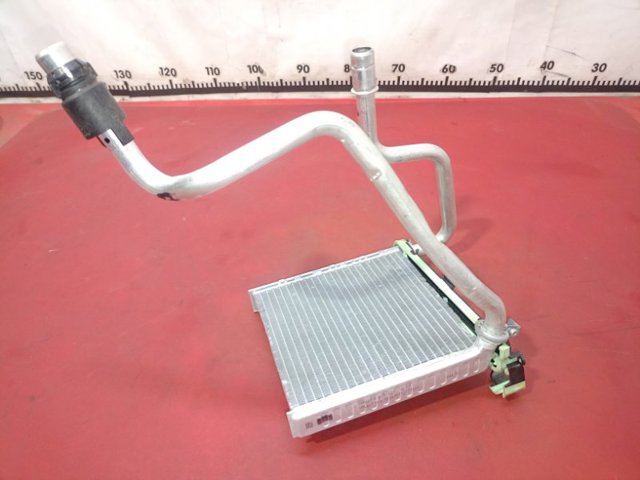 Радиатор отопителя Фольксваген Пассат B8