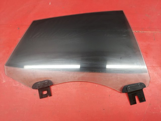 600657100D TESLA Стекло двери задней правой купить в Харьков