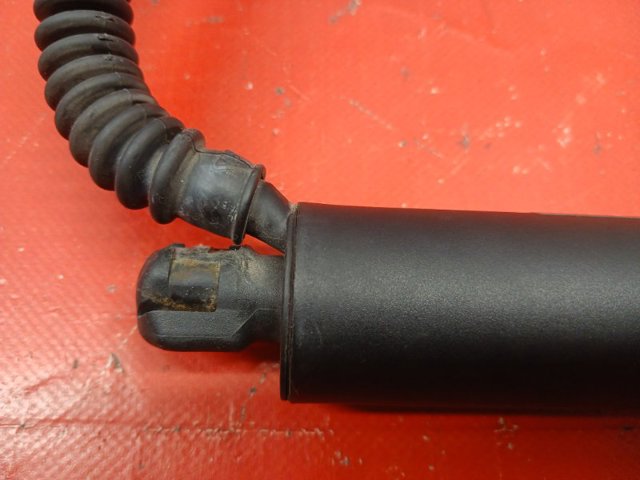 600661000B TESLA Амортизатор багажника купить в Харьков