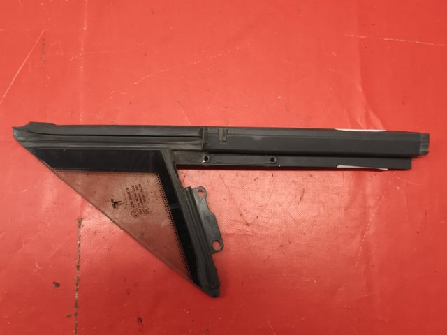 TESLA 600664400J Стекло-форточка двери передней левой в наличии Кривой Рог