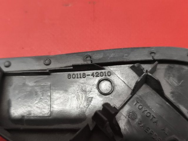 TOYOTA 6011842010 Внутренняя накладка крепления зеркала левого в наличии Ирпень