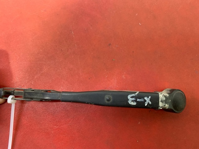 61627213242 BMW Рычаг-поводок стеклоочистителя заднего стекла купить в Киев