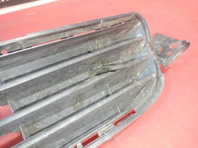 622544HB0A NISSAN Решетка бампера переднего центральная купить в Тернополь