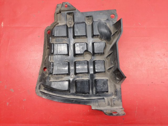 Защита двигателя, правая 648386RA0A NISSAN