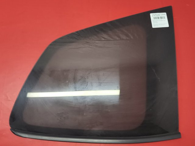 Стекло кузова/багажного отсека, правое 65209SG062 SUBARU