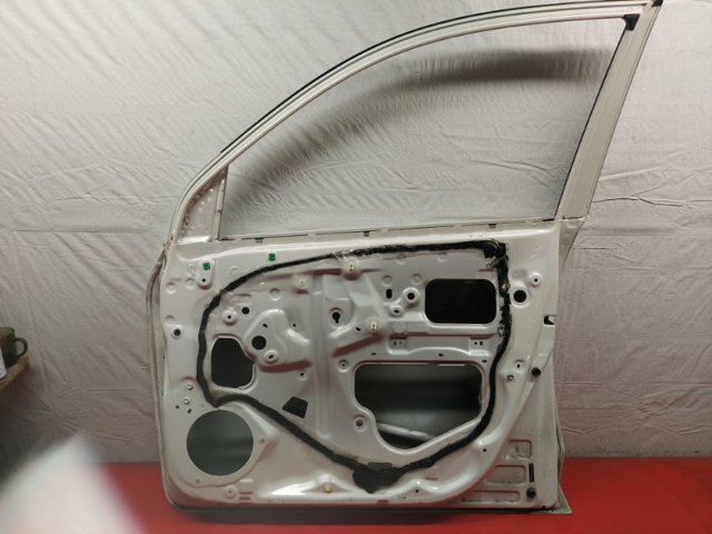 670010R020 TOYOTA Дверь передняя правая купить в Киев