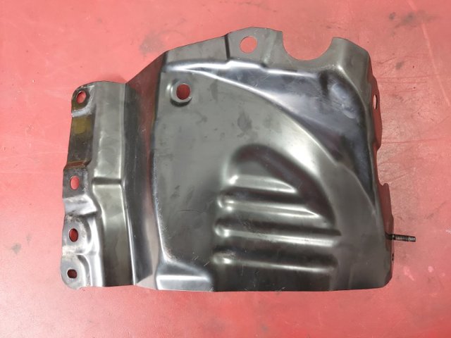 676506RA0A NISSAN Подкрылок крыла переднего правый задний купить в Павлоград