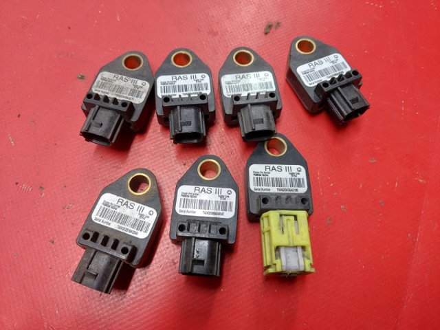 Датчик подушки безопасности 68056162AA CHRYSLER
